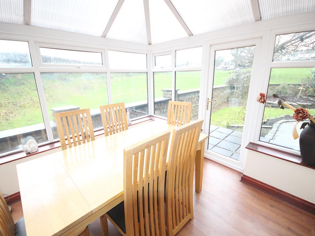 4 bedroom house For Sale in Fence, Burnley - IMG_1094.jpg